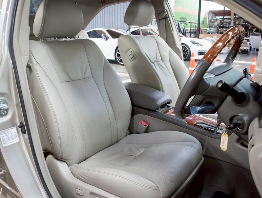 TOYOTA CAMRY 2.0 G ปี 2010 11