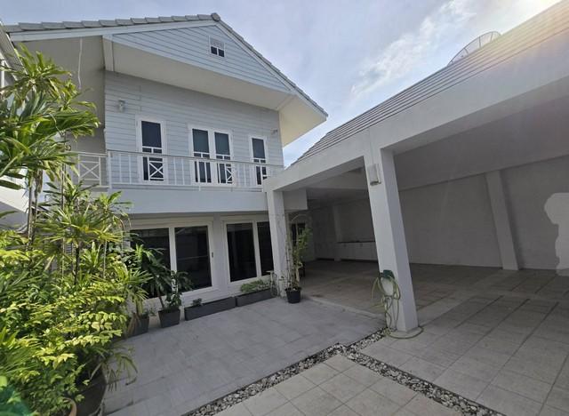 ให้เช่า บ้านเดี่ยว2ชั้น พื้นที่64 ตรว.อยู่ถนน พระราม9 ใกล้ห้างเดอะไนท์