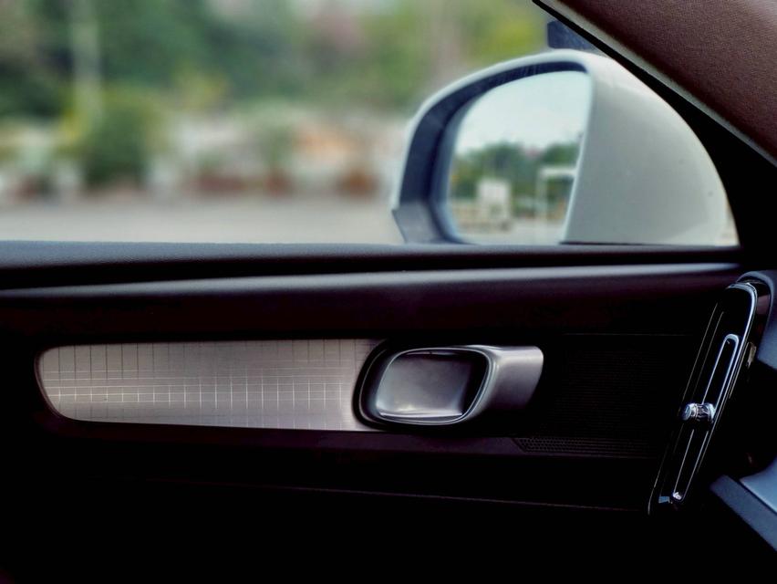 Volvo XC 40 T4 ปี 2020 ไมล์ 204,000 km. 13