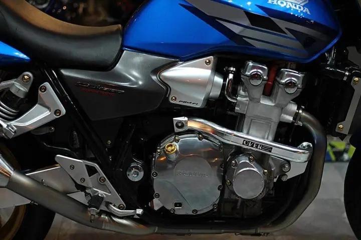 มอเตอร์ไซค์ราคาเบาๆ Honda CB1300 5