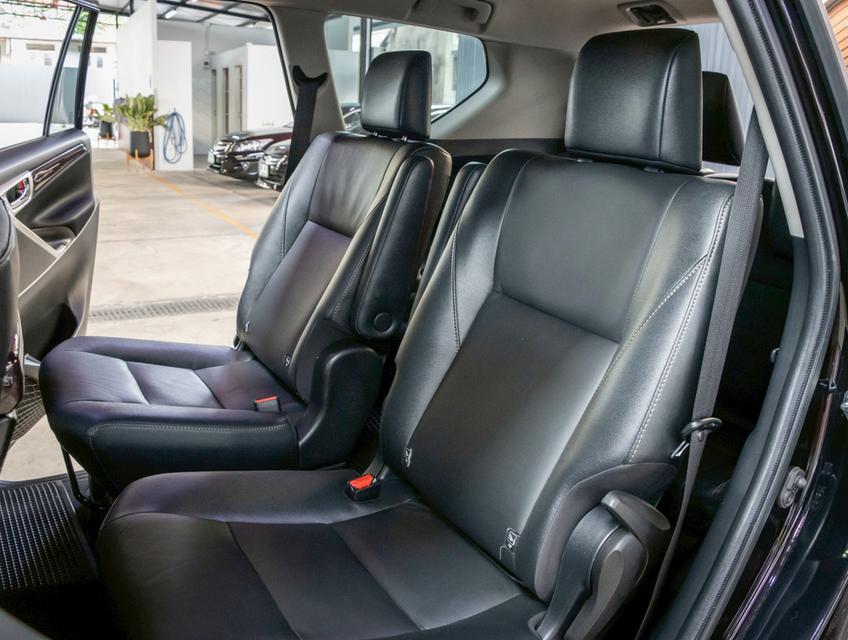 TOYOTA INNOVA 2.8 CRYSTA PREMIUM ปี 2022 17