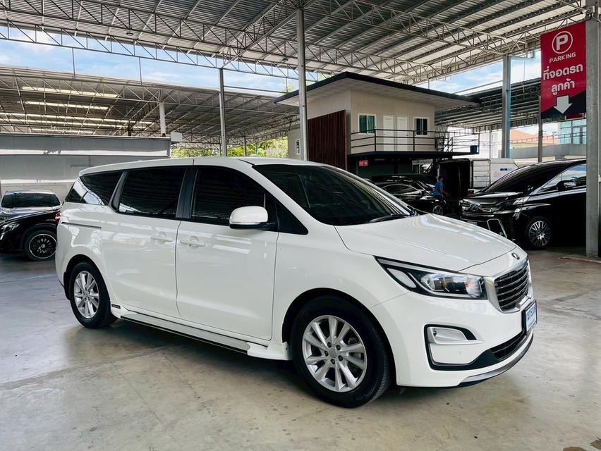 Kia Grand Carnival 2.2LX 8AT 2020