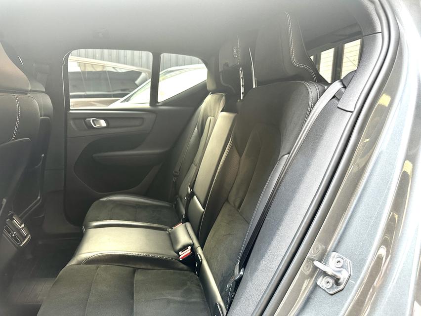 VOLVO XC40 2.0 T5 R-design AWD ปี2019 12