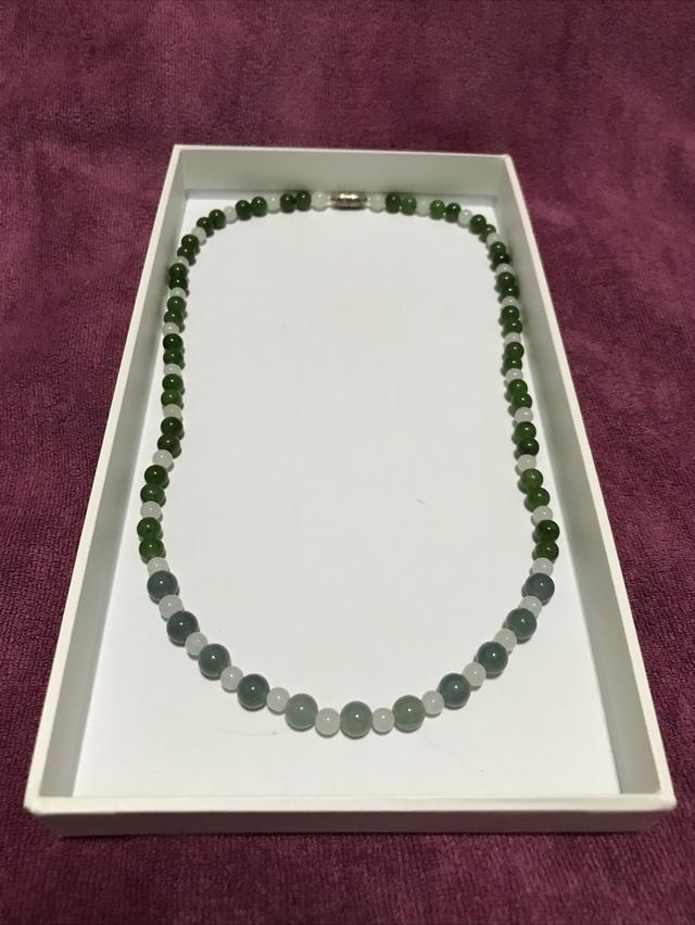 เครื่องประดับสตรีสร้อยหินแท้หยกแท้สีเขียว,ฟ้า