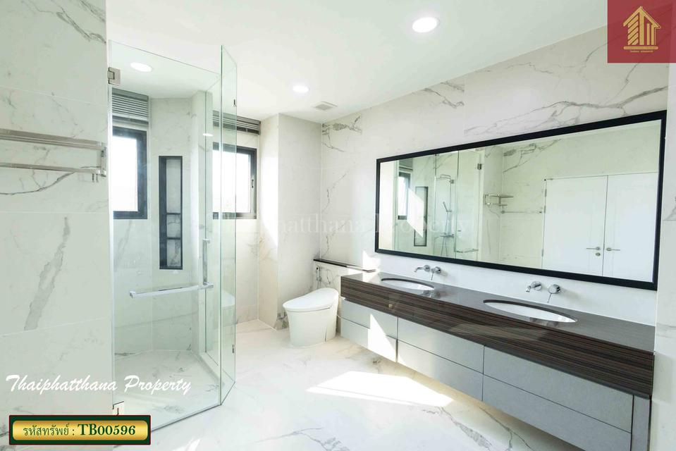 แกรนด์ บางกอก บูเลอวาร์ด ศรีนครินทร์ 15