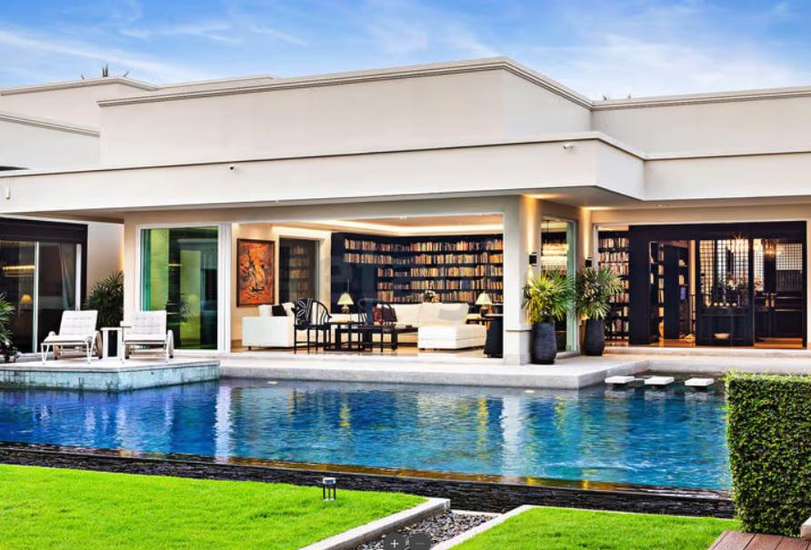 Luxury villa in Pattaya 2