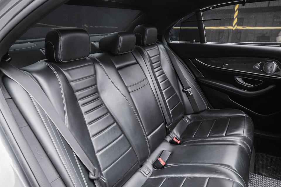 รหัสรถ 67GG5828 BENZ E350e AMG W213 ปี 2019