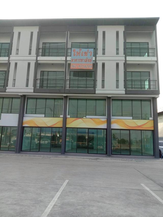 ให้เช่า ตึกแถวสร้างใหม่ ติดสามแยกหลัก ถนนนิมิตใหม่ตัดหทัยมิตร คลองสามวา 2