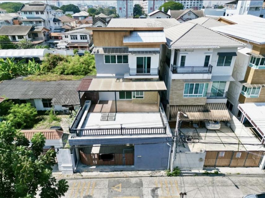 บ้านเดี่ยว 3 ชั้น ลาดพร้าว 110 8