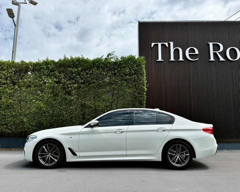 BMW 520 d M-Sport ปี 20 สีขาว ดีเซล ไมล์น้อยสุดในตลาด 40000 โลแท้ๆ หาไม่ได้แล้ว มือเดียว สภาพเหมือนป้ายแดง 5