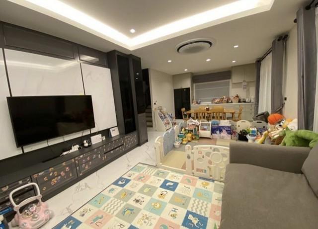 ขายบ้านเดี่ยว 2 ชั้น เศรษฐสิริ วัชรพล-เทพารักษ์ 77 ตร.วา หลังมุม สไตล์ Modern Heritage พร้อมเข้าอยู่ 4