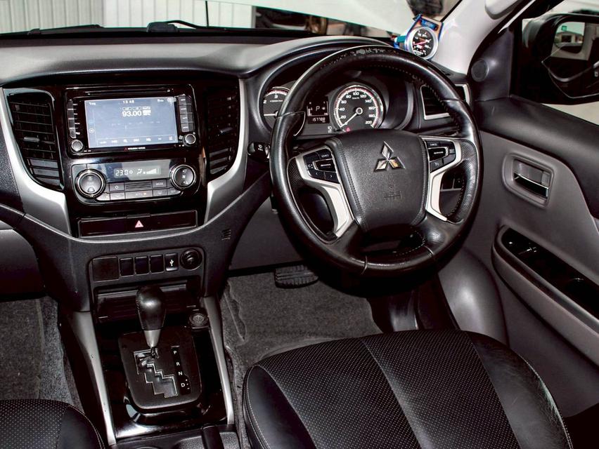 MITSUBISHI TRITON , 2.4 MIVEC GLS LTD PLUS MEGACAB ปี 2017  10