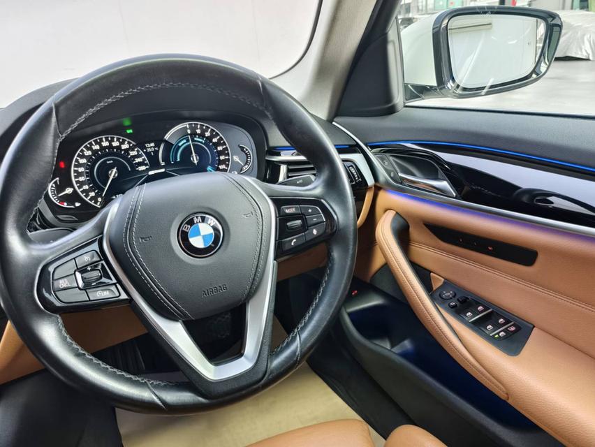 BMW 530e Elite Plug-in Hybrid 2019 12
