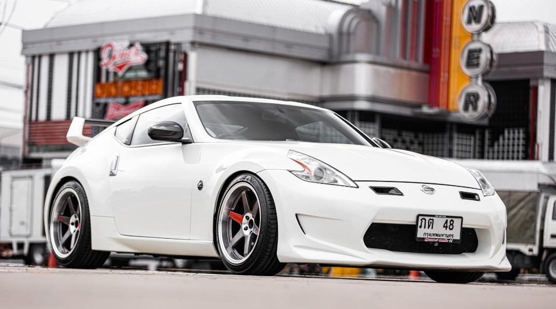 Nissan 370 Z ปี 2009 แต่งสวย