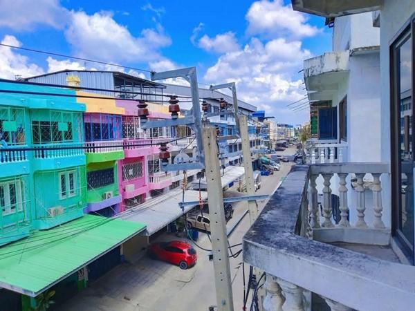 ขายอาคารพาณิชย์ 3.5 ชั้น หมู่บ้านดีเค ซอย 30 สภาพดี วิวหลังบ้านสวย เจ้าของขายเอง โทร 095-165-3654 15
