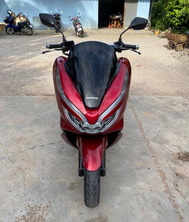 Honda PCX 150 สีแดงเงา 1