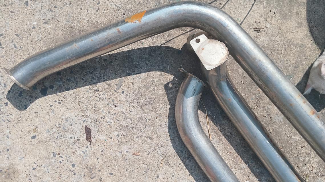 โรบาร์คู่สแตนเลสติดหลังรถ รูปที่ 1