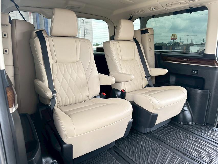 TOYOTA Majesty Model Premium 2.8L Diesel VN Turbo 17
