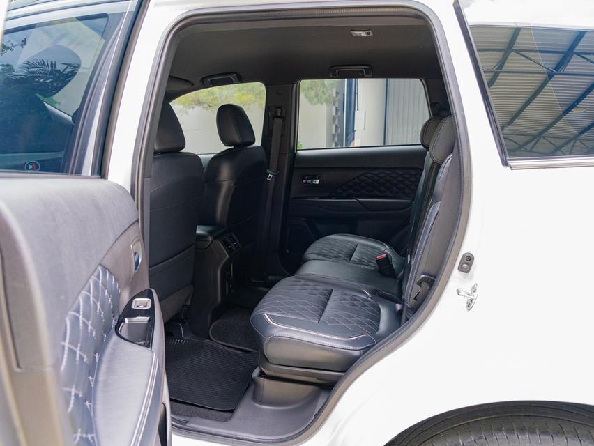 MITSUBISHI OUTLANDER PHEV 2.4 GT PREMIUM 4WD 2021 รูปที่ 15