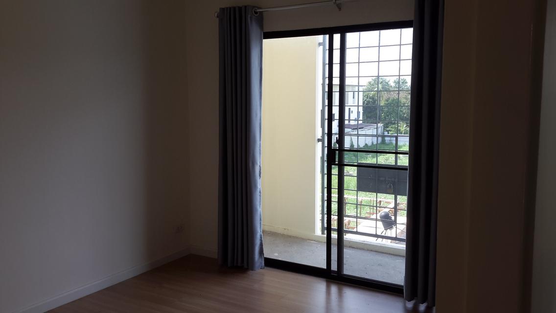 ขาย / เช่า ทาวน์โฮม 3 ชั้น หมู่บ้านซิกเนเจอร์ บางบอน เอกชัย 10