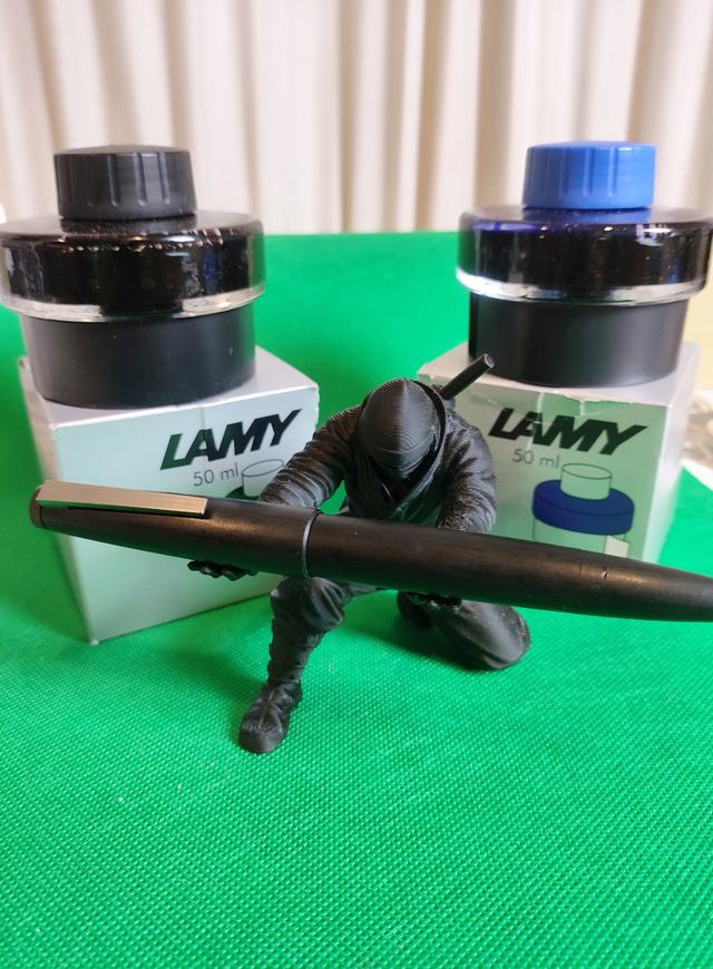 ปากกา ลามี่ รุ่น Lamy 2000 Nib 18k-750 EF