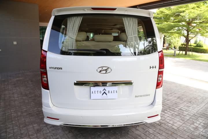 2020 Hyundai H-1 สีขาว 6