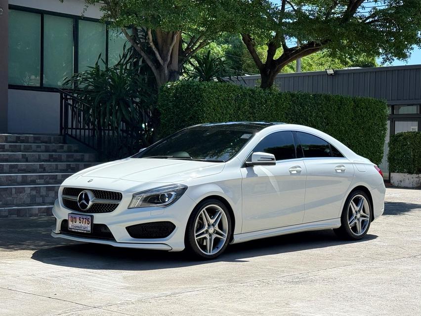 2016 BENZ CLA250 AMG DYNAMIC รถมือเดียวออกป้ายแดง รถวิ่งน้อยเพียง 90,000 กม เข้าศูนย์ตลอด รถไม่เคยมีอุบัติเหตุครับ รูปย่อยที่ 4