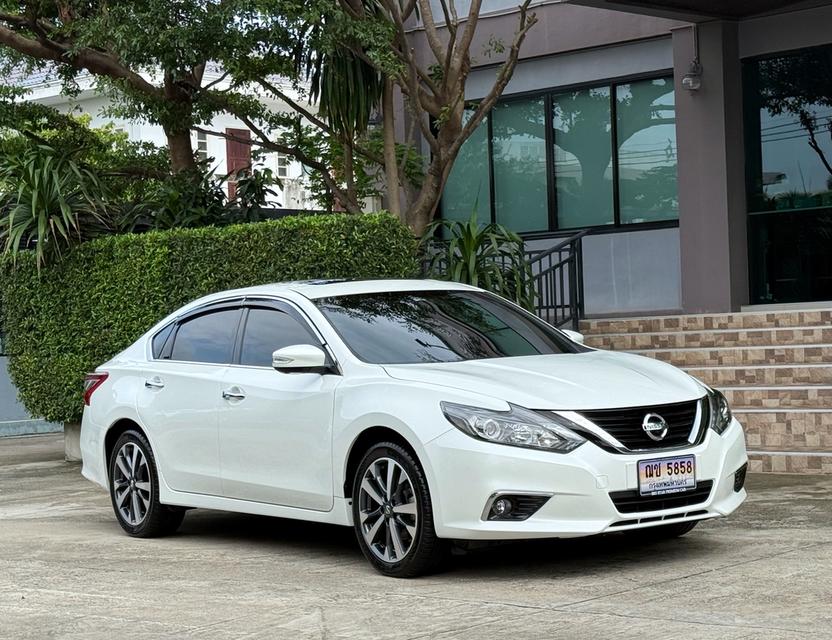 2019 NISSAN TEANA 2.0 XL รถมือเดียวออกป้ายแดง รถวิ่งน้อยเพียง 37,000 กม เข้าศูนย์ตลอด รถไม่มีอุบัติเหตุครับ
