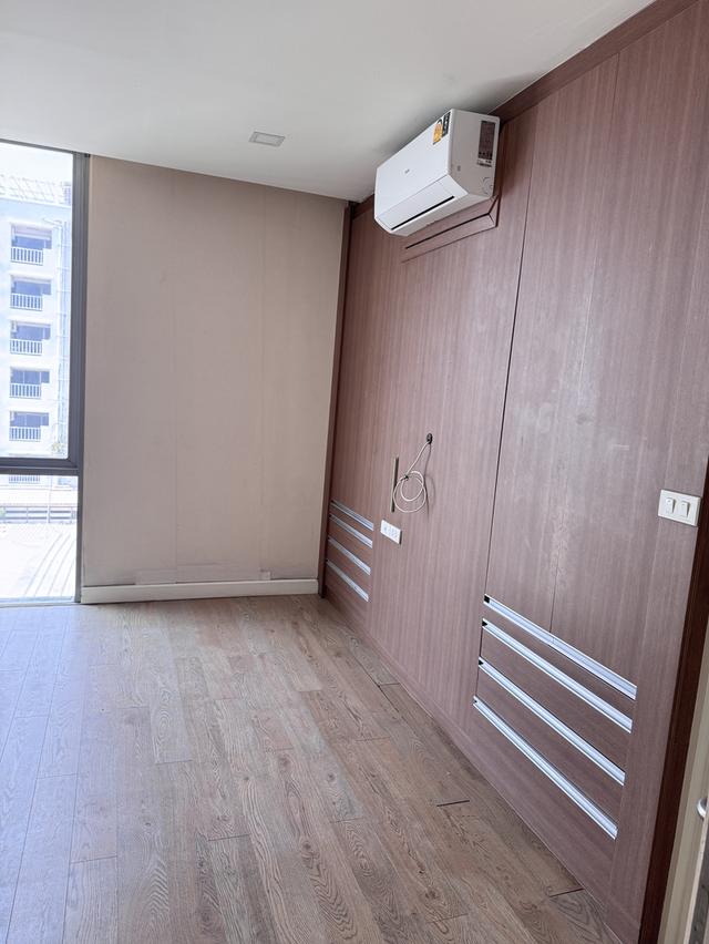 ปล่อยด่วน! เจ้าของขายเอง คอนโดใกล้รถไฟฟ้า มีที่จอดรถส่วนตัว 10