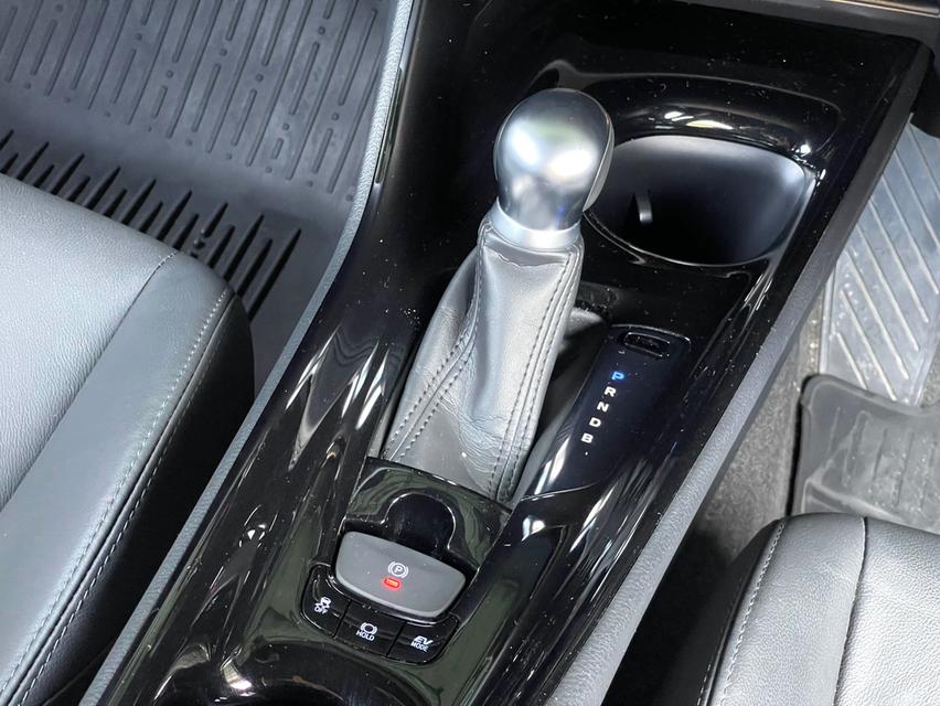 ขาย Toyota CHR 1.8Hybrid Mid ปี19 10
