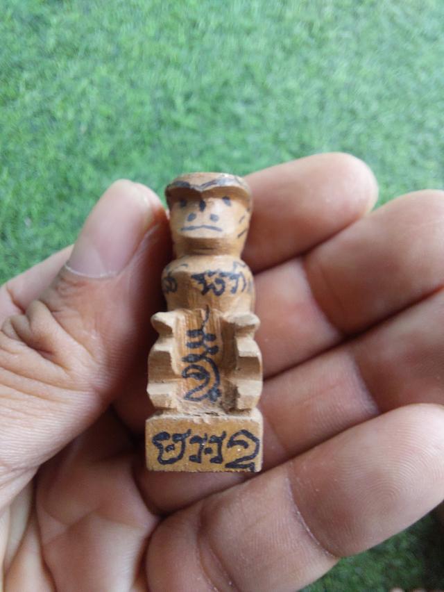 ลิงค้าขายหลวงพ่อโปร่งวัดพุตะเคียนชุมพร