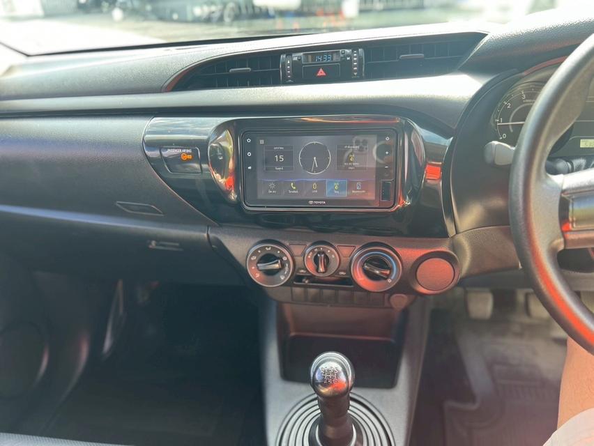 รหัสรถ PAT6184 Toyota Revo Standard Cab 2.8 Entry M/T สีขาว ปี 2023