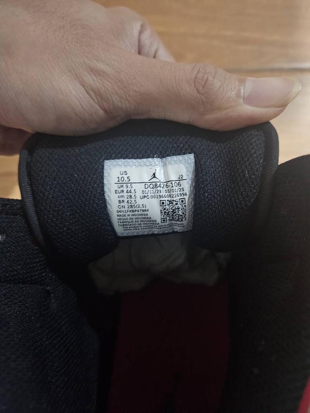Size 10.5  - Air Jordan 1 Mid Gym Red Black Toe รูปที่ 7