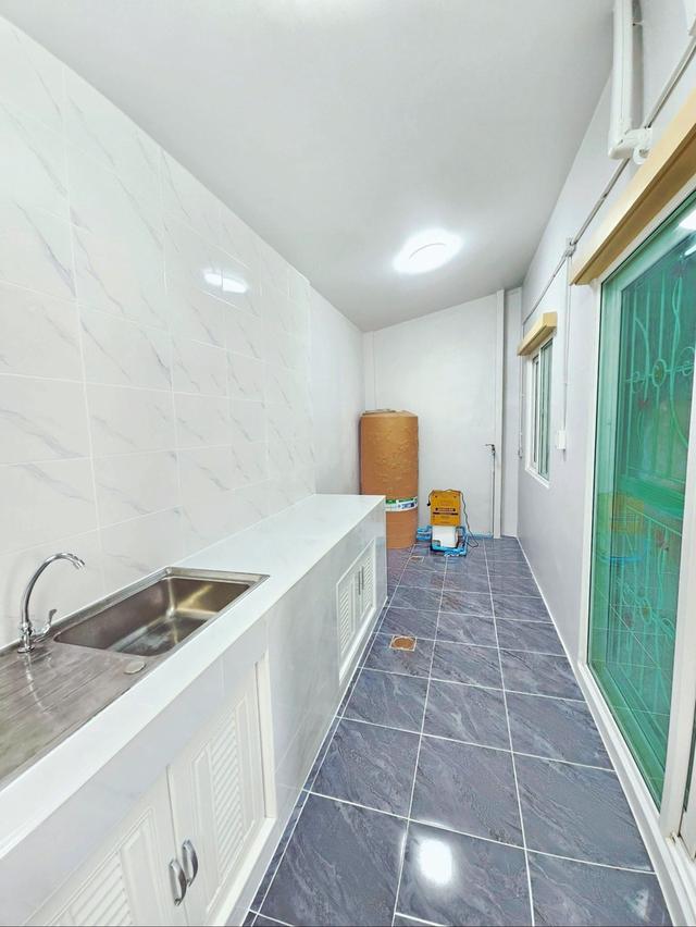 หมู่บ้านกัสโต้ บางนา-สุวรรณภูมิ ซ.4 โทรสอบถามราคา 8