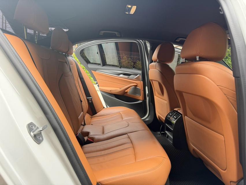BMW 520d M Sport LCI (G30) ปี 2021 รูปที่ 10