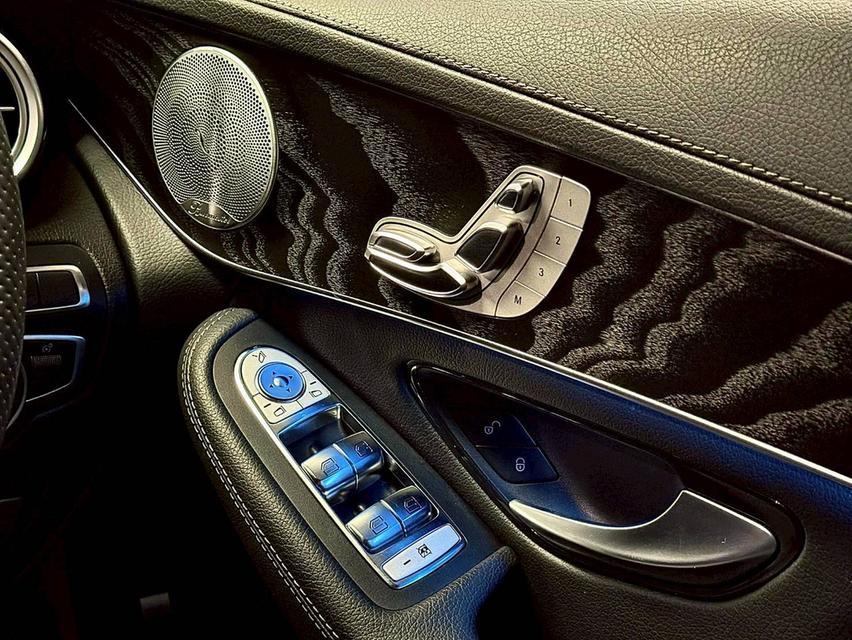 Mercedes-Benz Glc250d AMG 4Matic ปี 2019 11