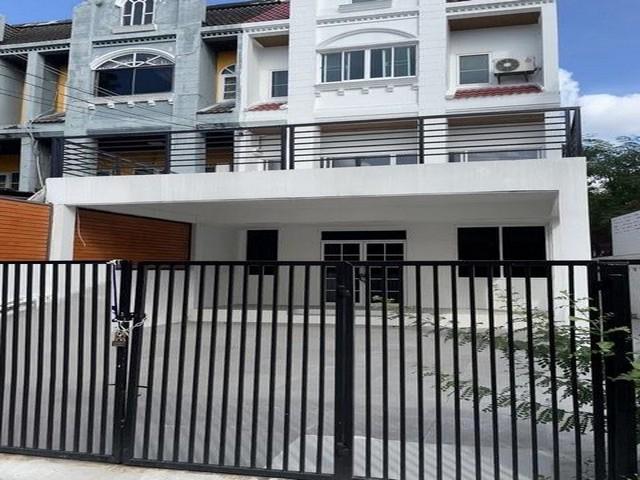 PB5827 ให้เช่า ทาวน์โฮม 3ชั้น ซอยลาดพร้าว 91 ใกล้ รถไฟฟ้า MRTสถานีมหาดไทย (500เมตร) 1
