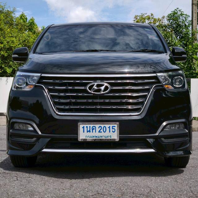 Hyundai H1 รุ่น 2.5 Elite ดีเซล เกียร์ออโต้ ปีจดทะเบียน 2021