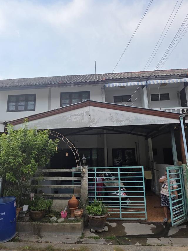 บ้านทาวน์เฮ้าส์ town house หมู่บ้านพลูศรี ต.บางขะแยง จ.ปทุมธานี 1