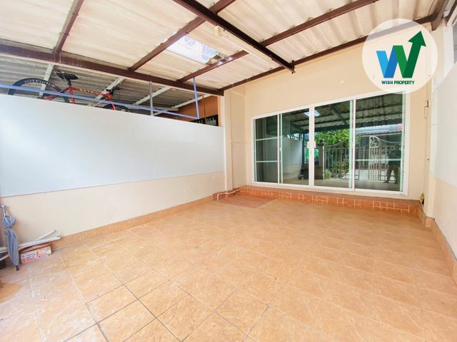 ทาวน์เฮ้าส์ รุ่งกิจวิลล่า 7 ร่มเกล้า ขาย (เหมาะกับการอยู่อาศัย หรือปล่อยเช่า) 2