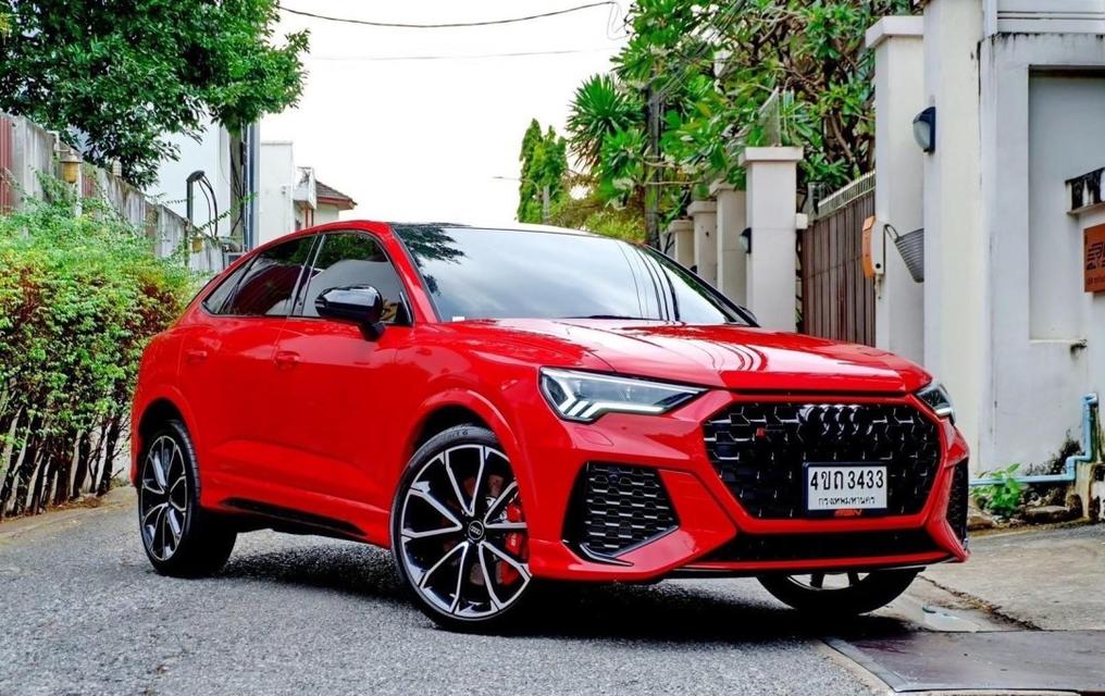 Audi RS Q3 Sportback quattro SUV ปี 2021 การันตีไมล์แท้ 8,xxx km.