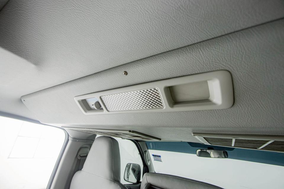 TOYOTA HIACE 2.5 GL ปี05-19 2010 4