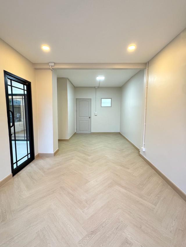 หมู่บ้านพฤกษา14A ซอยวัดลาดปลาดุกบ้านแฝด 2 ชั้น ตกแต่งใหม่ มีระเบียงข้างบ้านนั่งเล่น 7