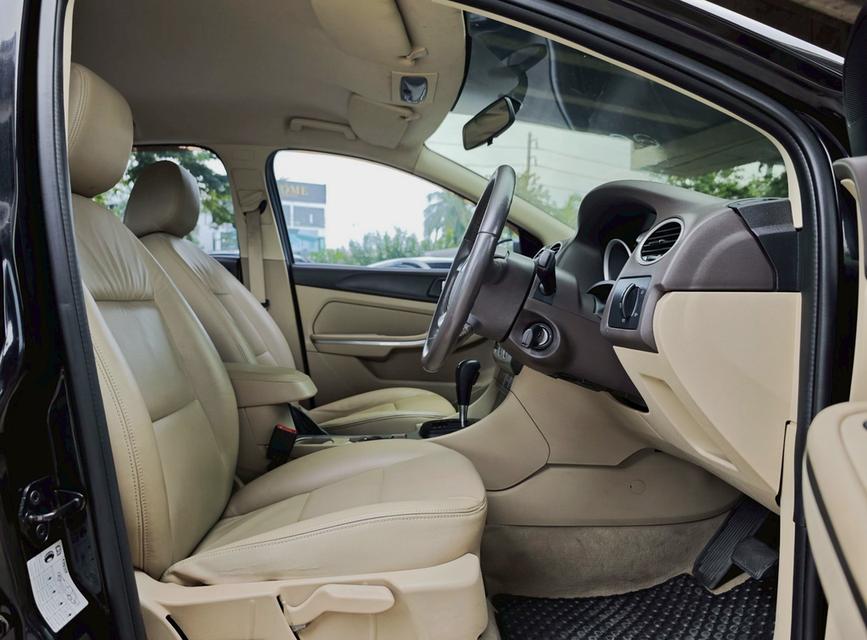 Ford Focus 1.8 auto ปี 2011 6
