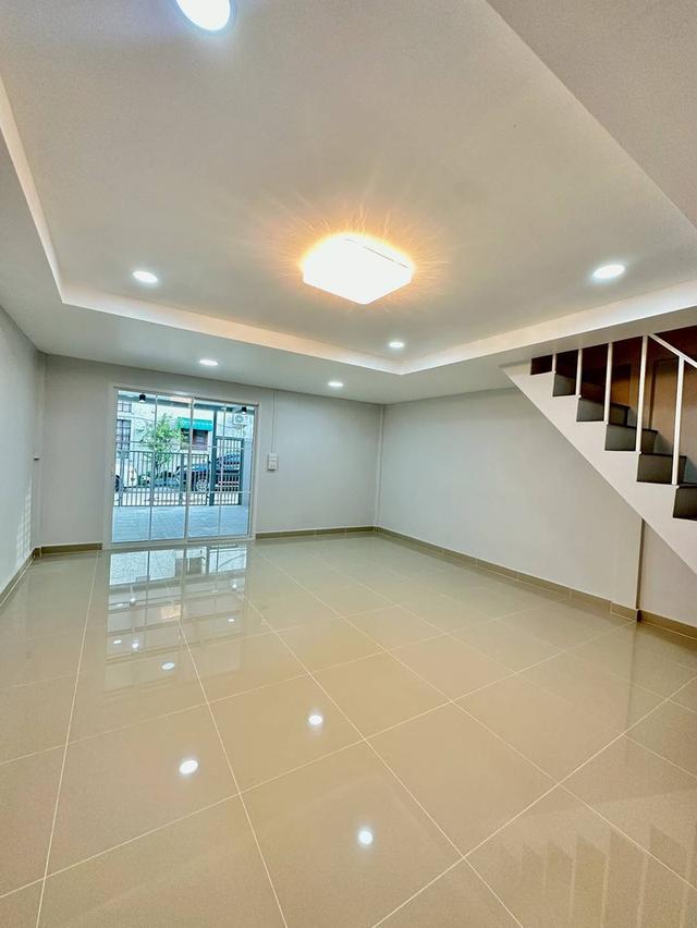 หมู่บ้านอุบลชาติ2  8