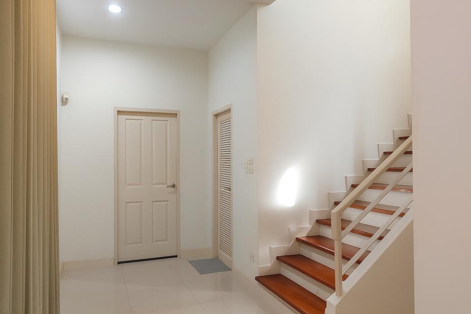 ขายด่วน บ้านเดี่ยวพร้อมเข้าอยู่บนที่ดินแปลงใหญ่ ขาดทุน 17.5 บาท เหลือ 13.9 ล้าน 14