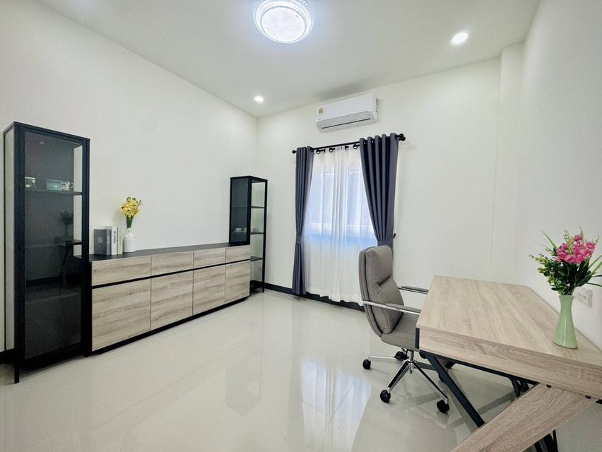 บ้านเดี่ยว 3 ห้องนอน 2 ห้องน้ำ 4