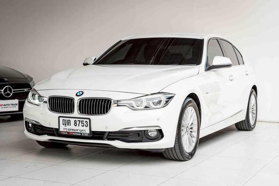 รหัสรถ NP8753 รุ่นรถ : BMW F30 320d LUXURY LCIปีรถ : 2017 รูปที่ 6
