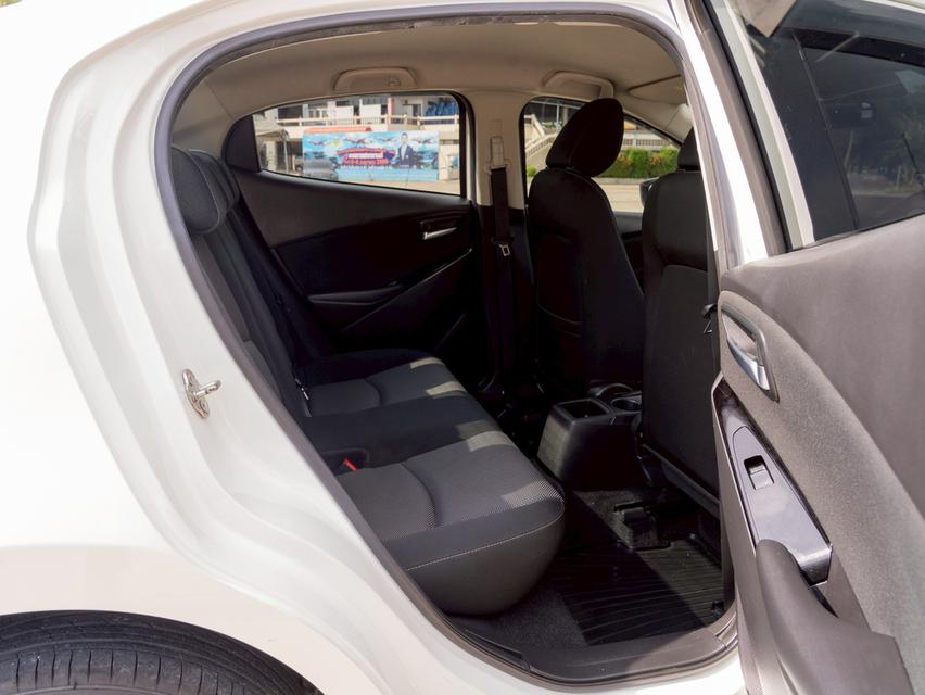 รหัสรถ 12AT2258 Mazda 2 1.3 Skyactiv High Connect | ปี : 2018 16