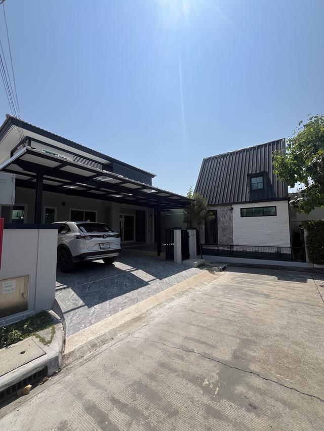 Modern Style Detached house for rent 1